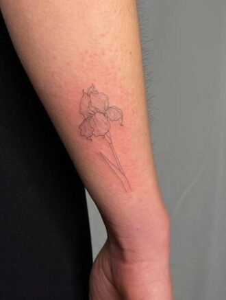 Fine Line Lotus Flower Temporary Tattoo - Set of 3 – Tatteco